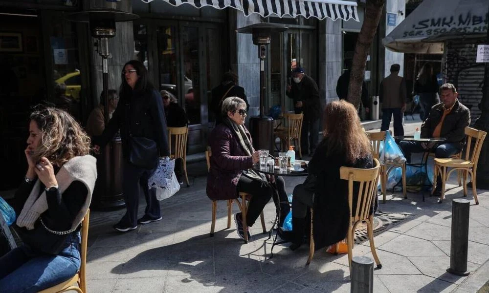 Κορονοϊός: Έρχονται αλλαγές σε τεστ πιστοποιητικά και πρόστιμα